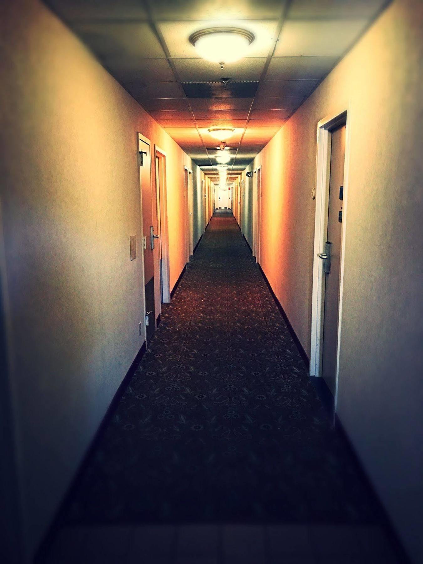 Super 8 By Wyndham Madison East Hotel Exterior foto